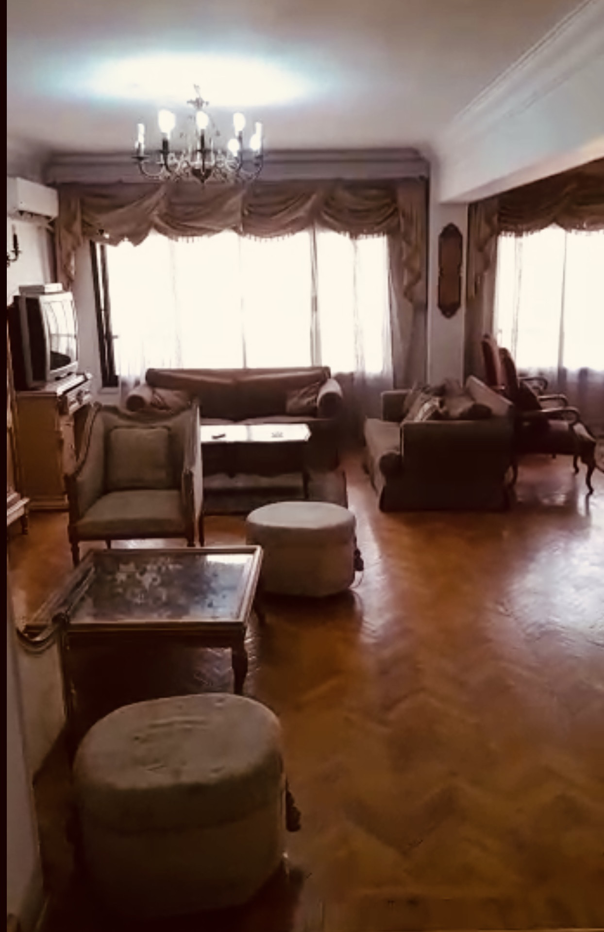 Renzo -   Property 909