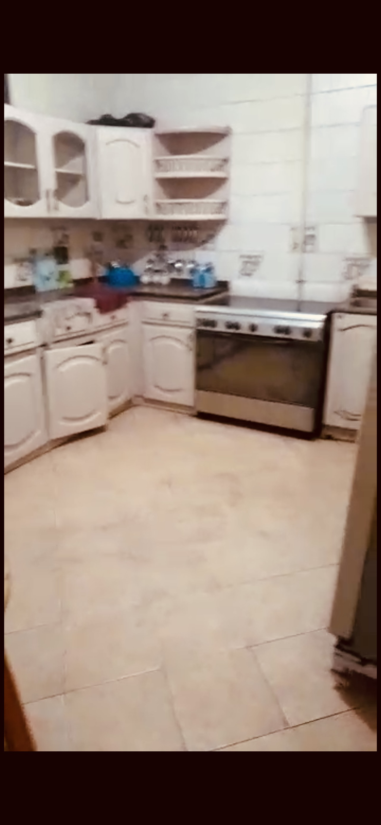 Renzo -   Property 909