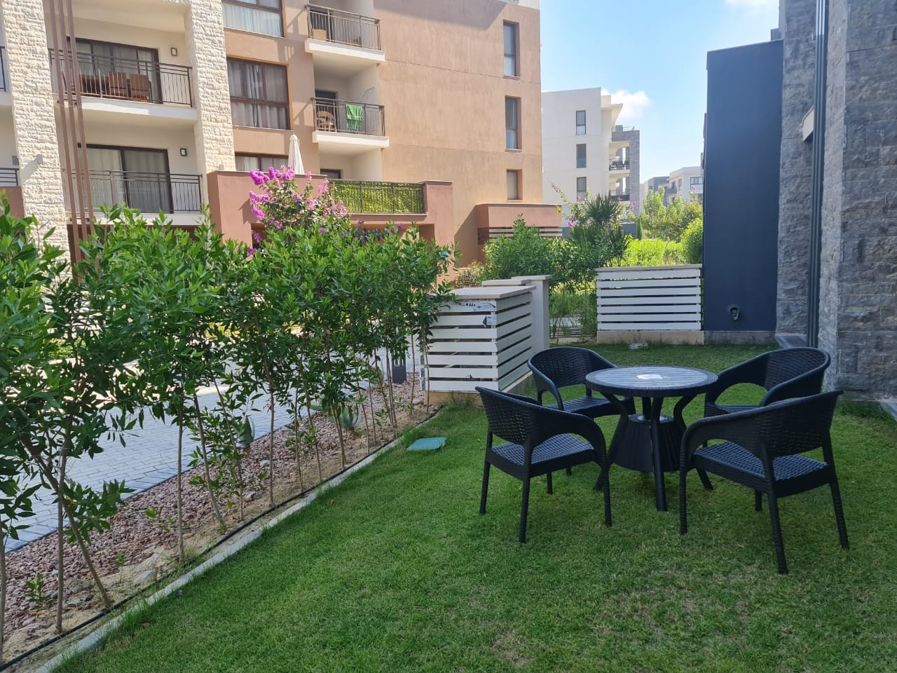 Renzo -   Property 418