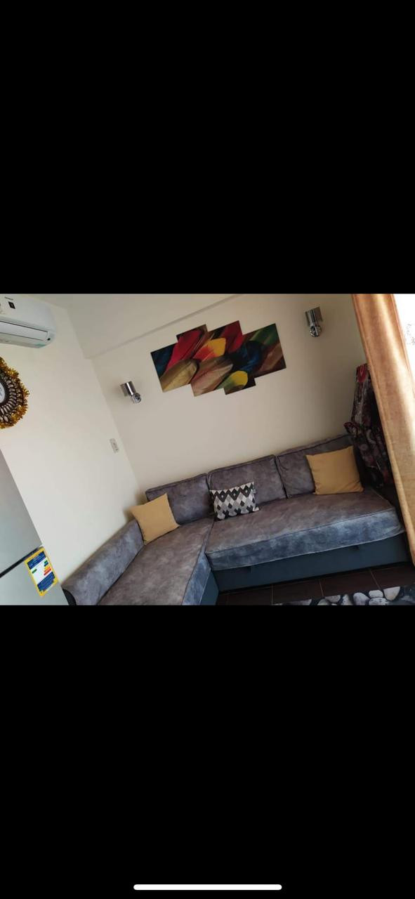 Renzo -   Property 457