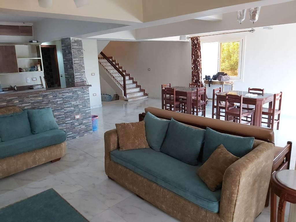 Renzo -   Property 588