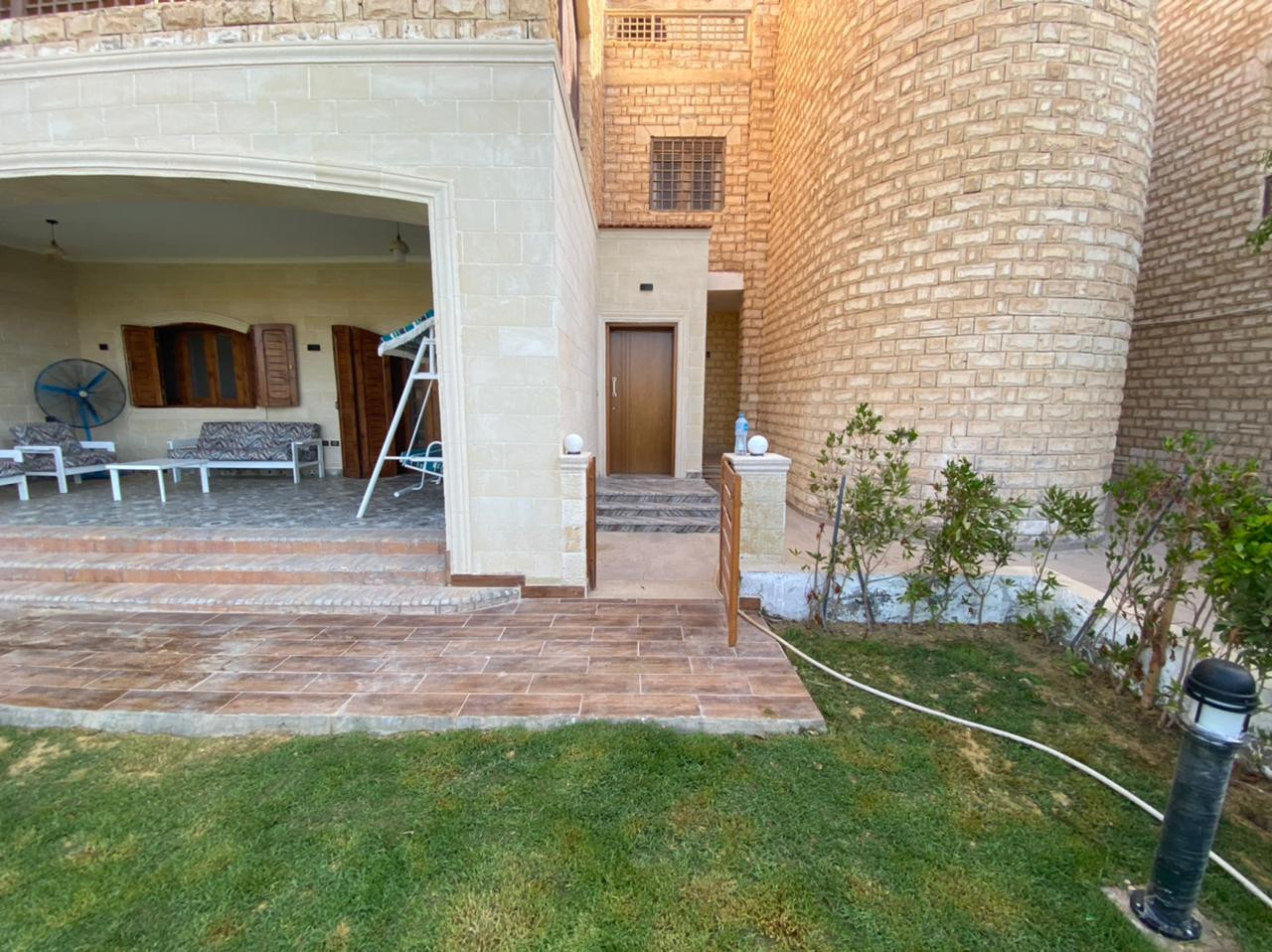 Renzo -   Property 589