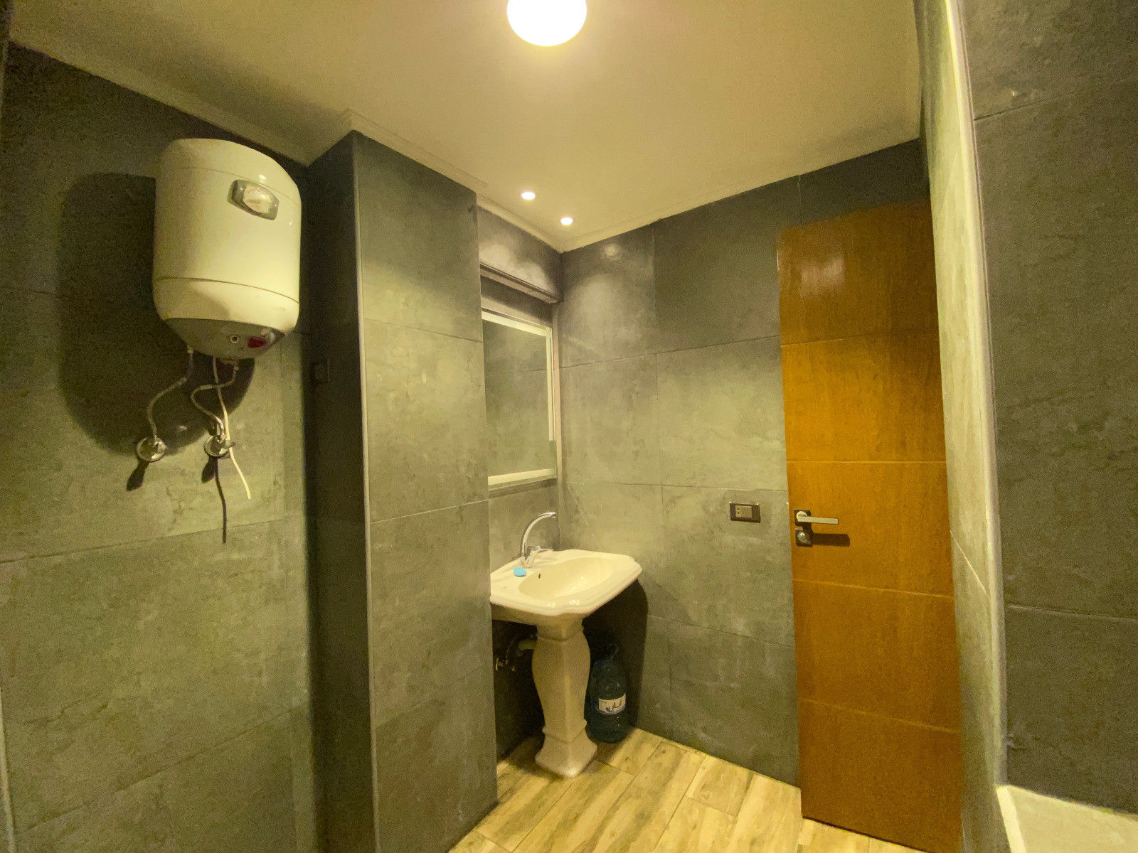 Renzo -   Property 589