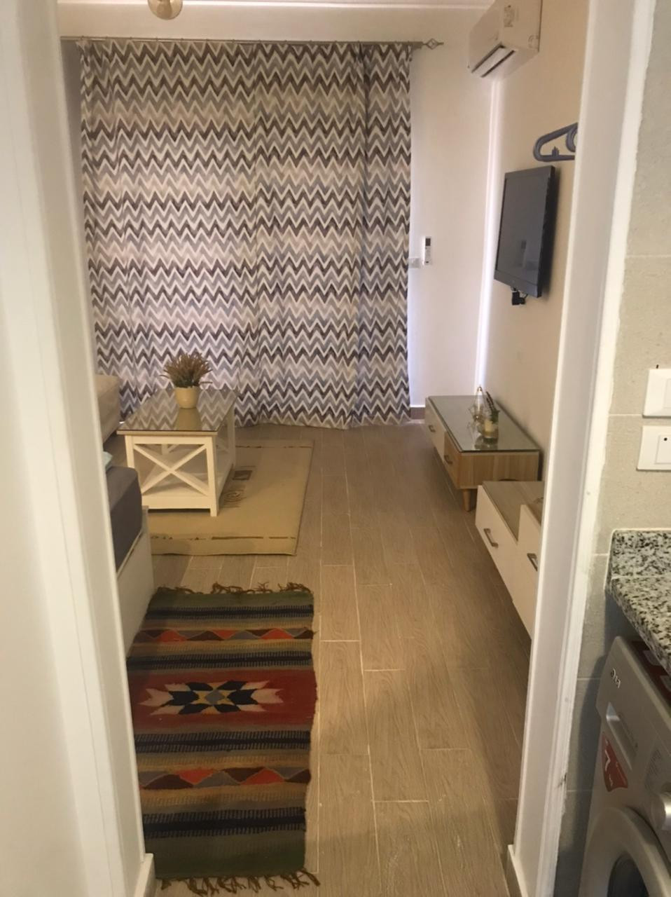 Renzo -   Property 607