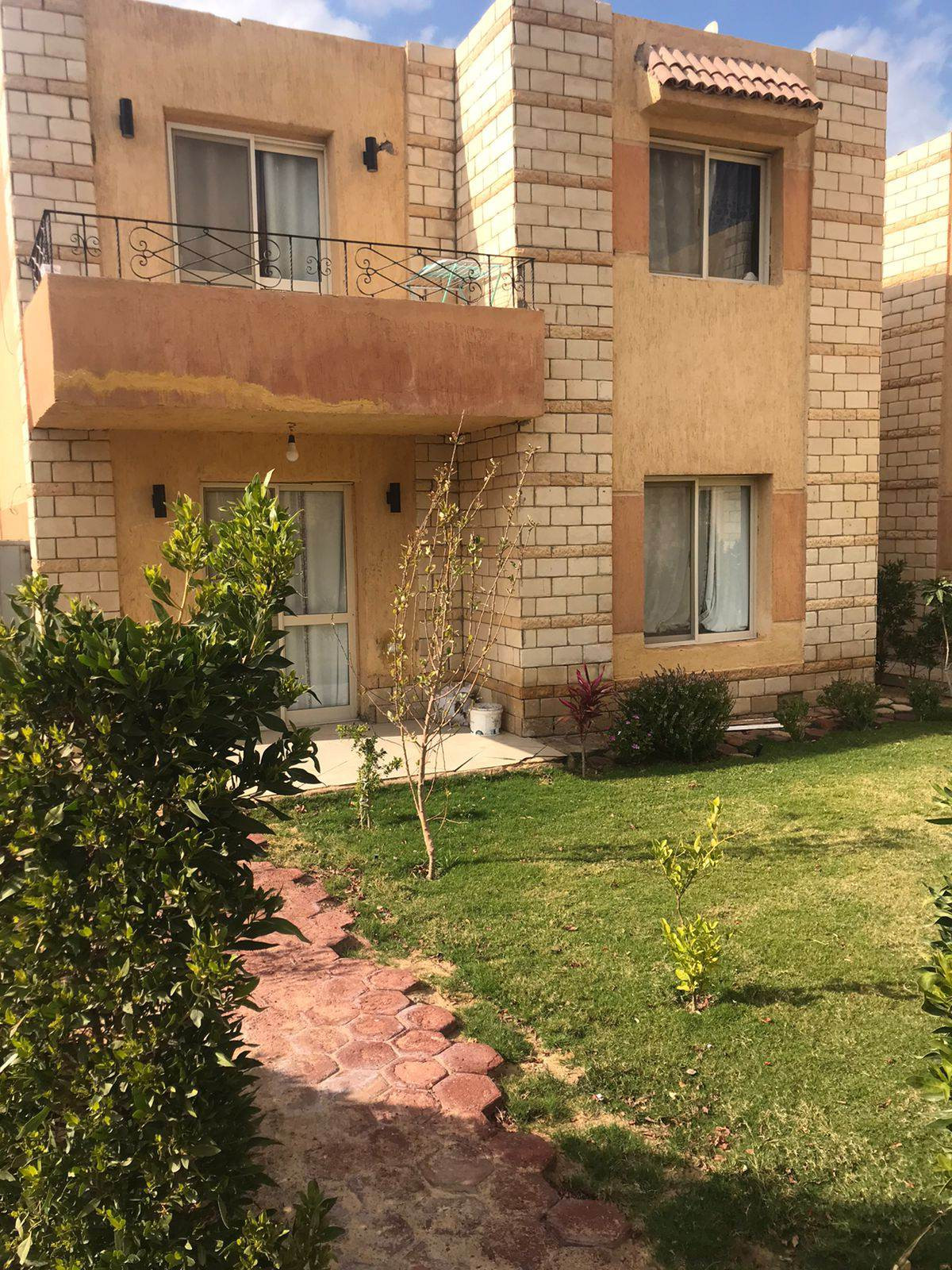 Renzo -   Property 910