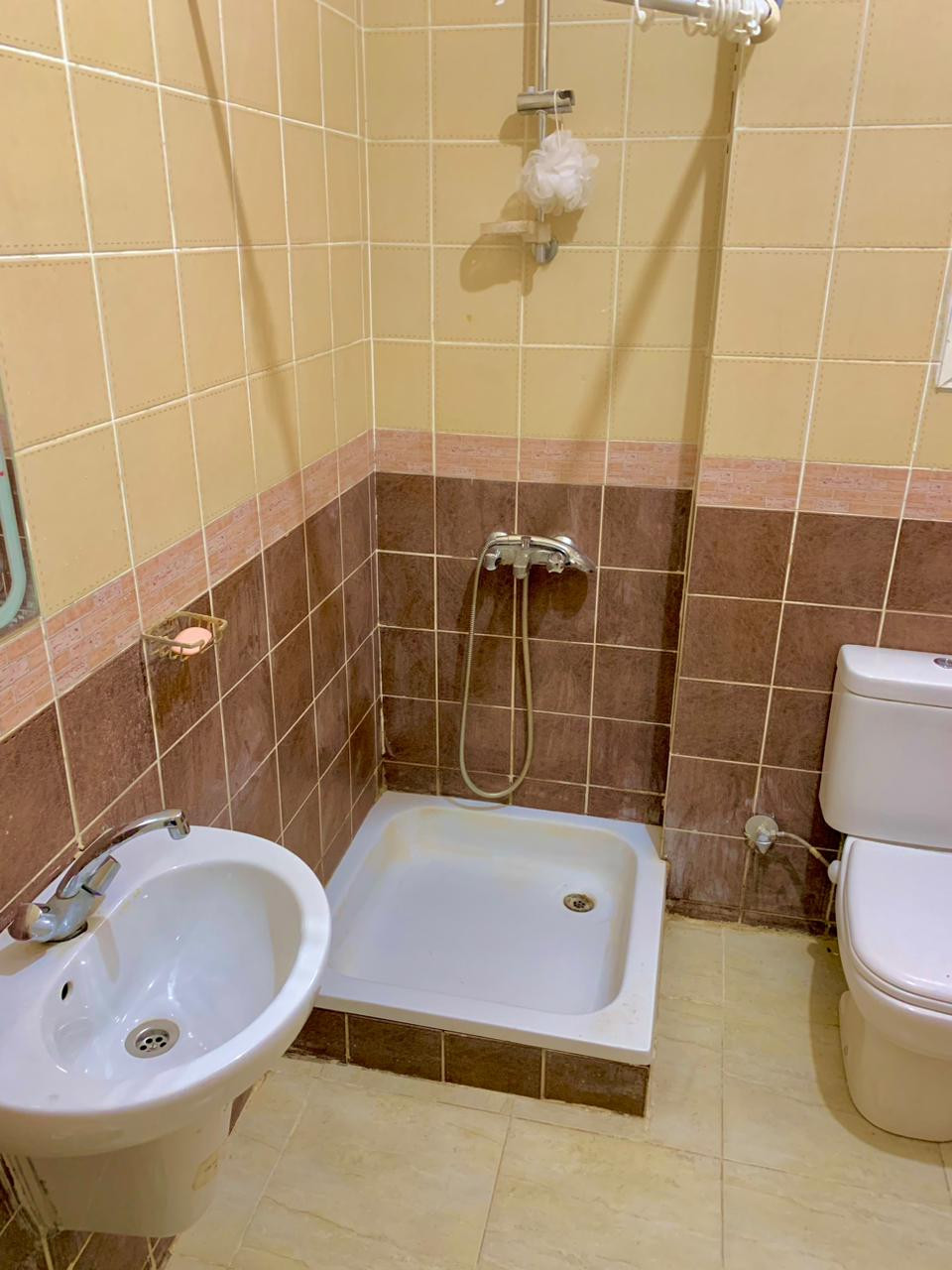 Renzo -   Property 958