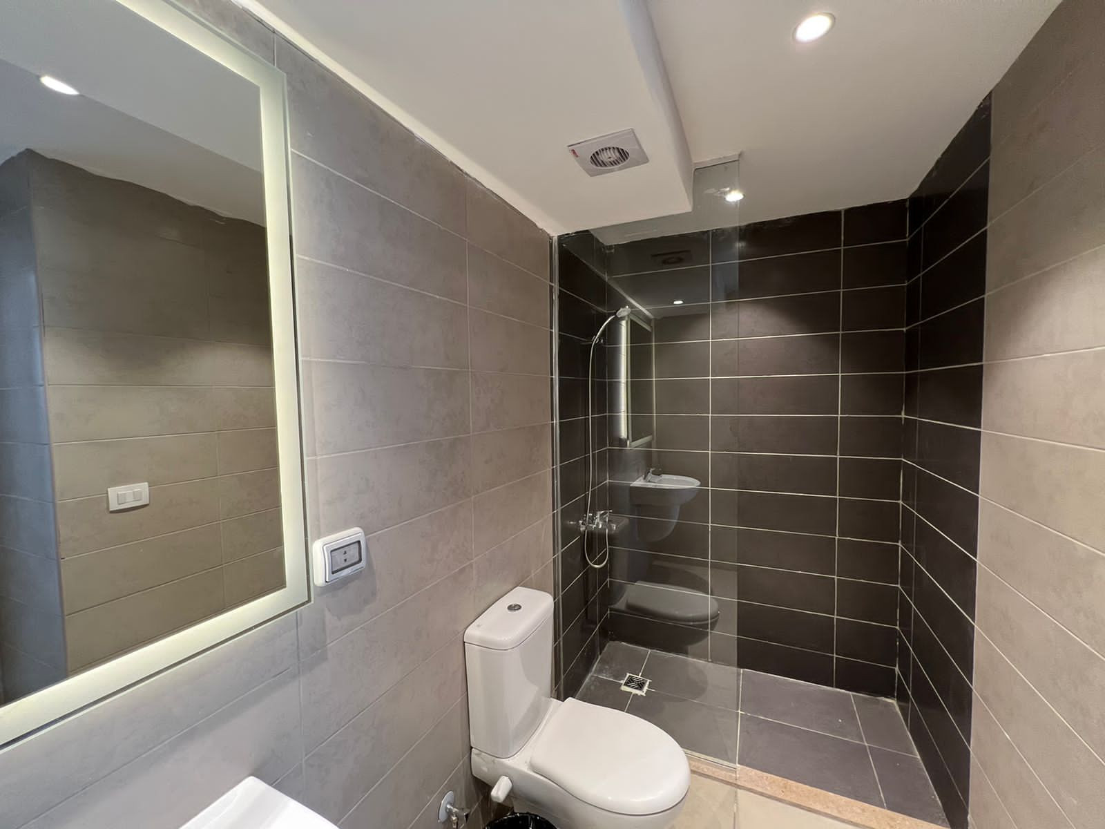 Renzo -   Property 973