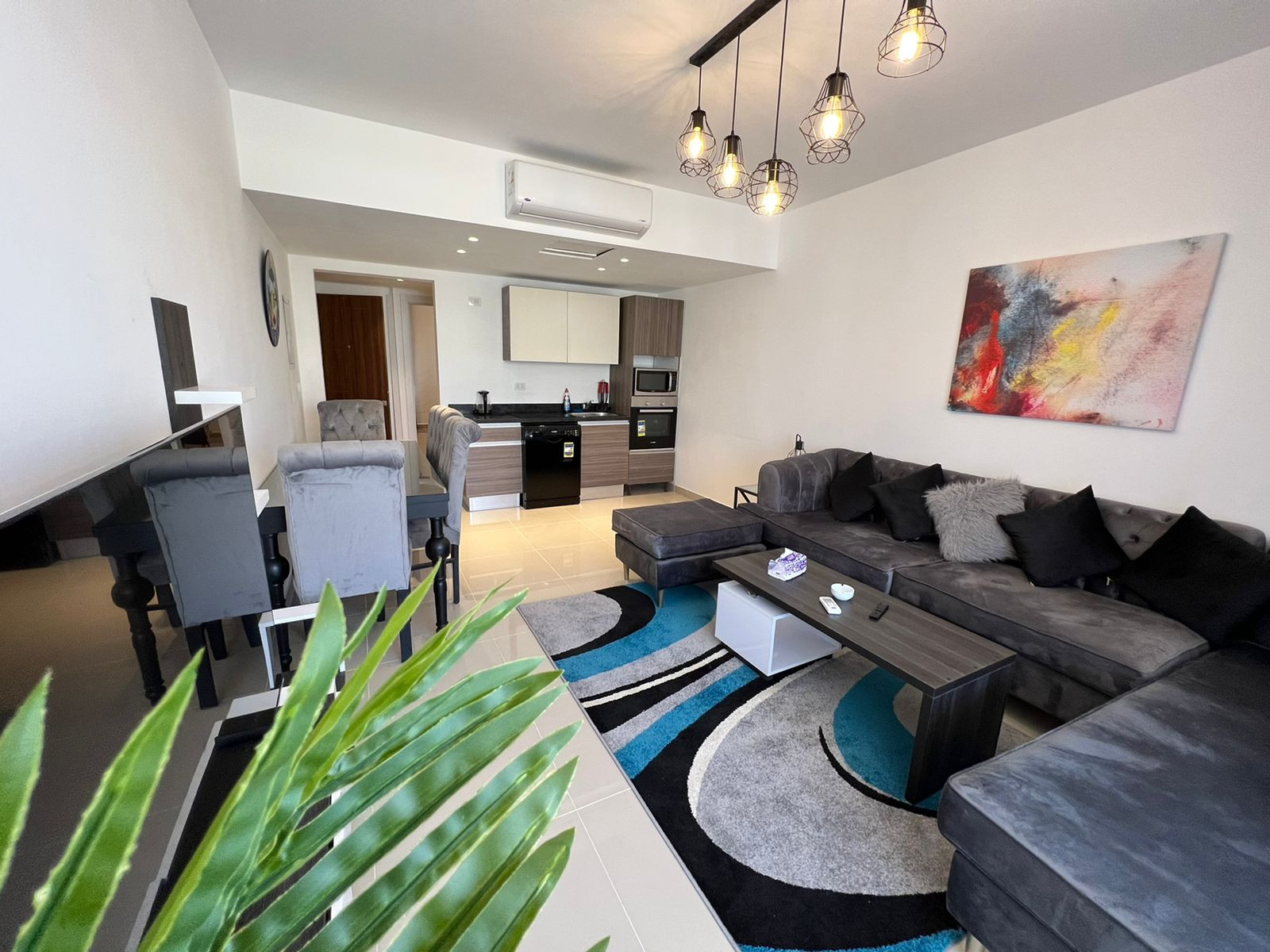 Renzo -   Property 973