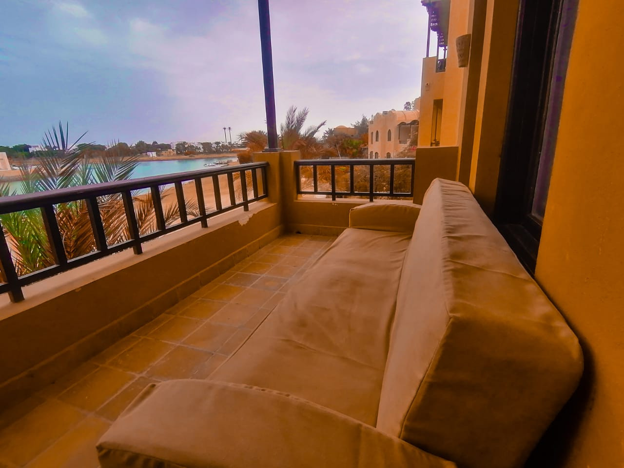 Renzo -   Property 1084