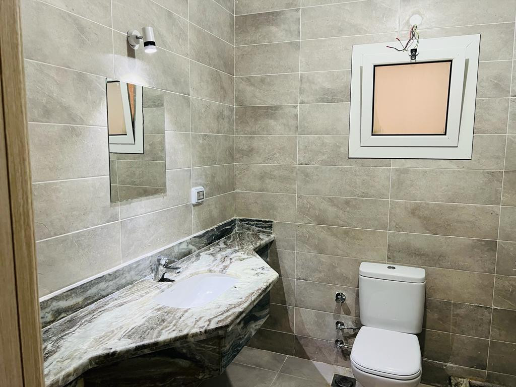 Renzo -   Property 1086