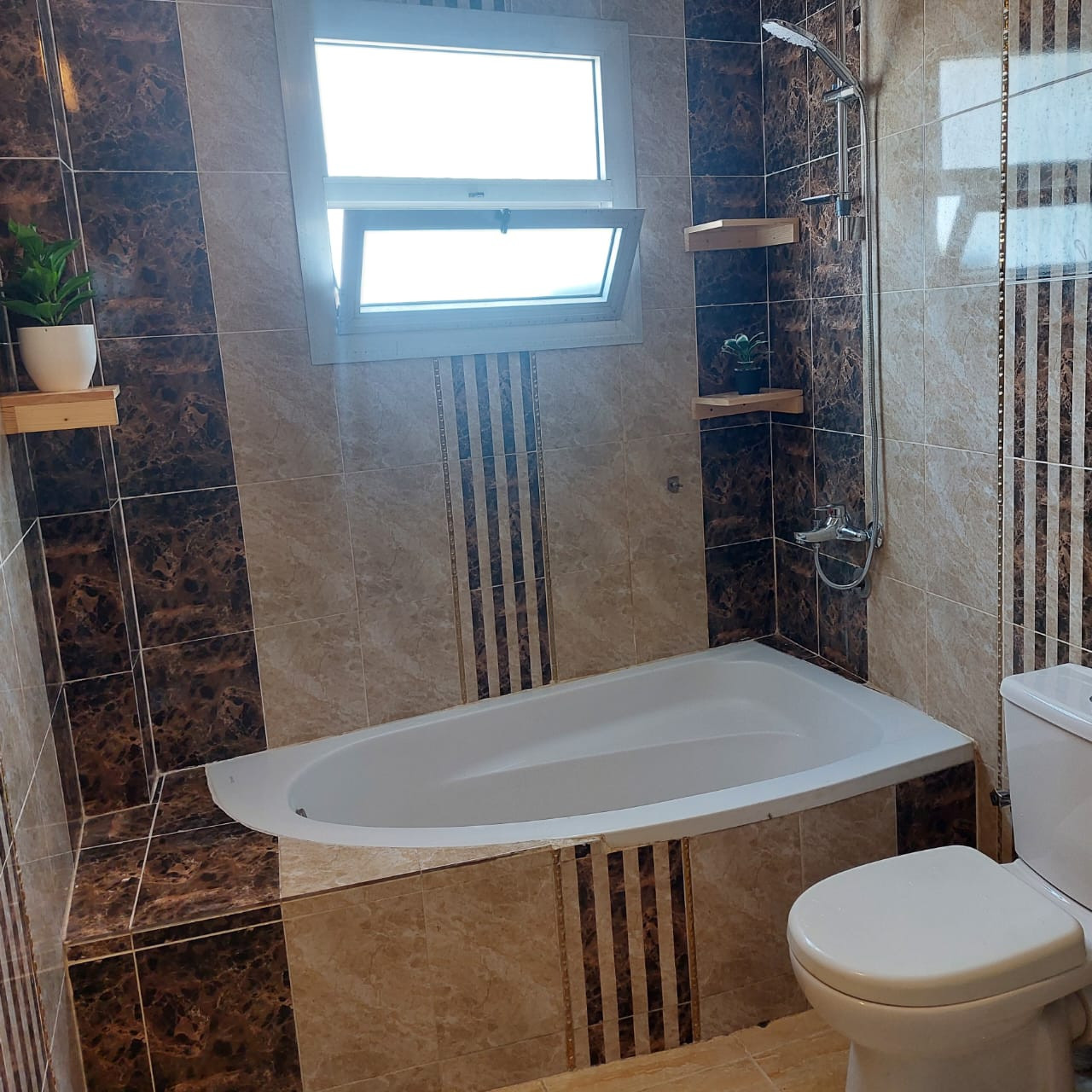 Renzo -   Property 1090