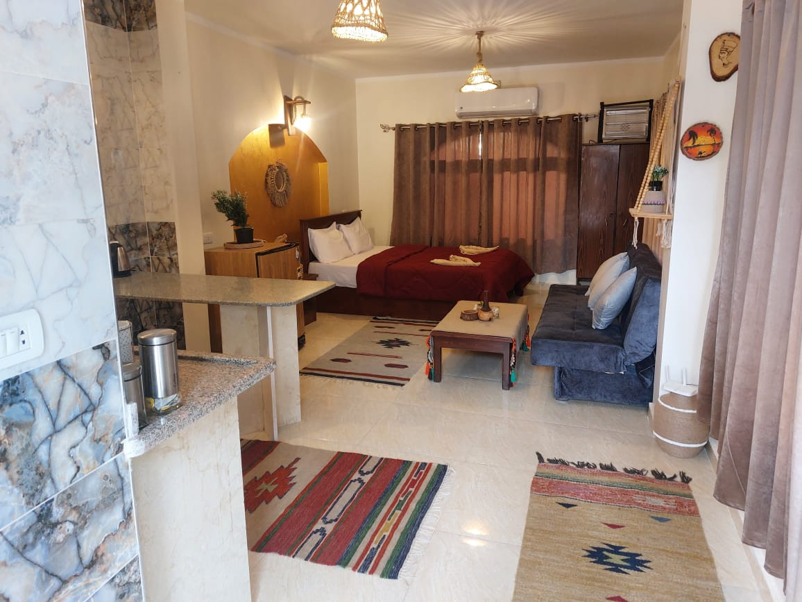 Renzo -   Property 1094