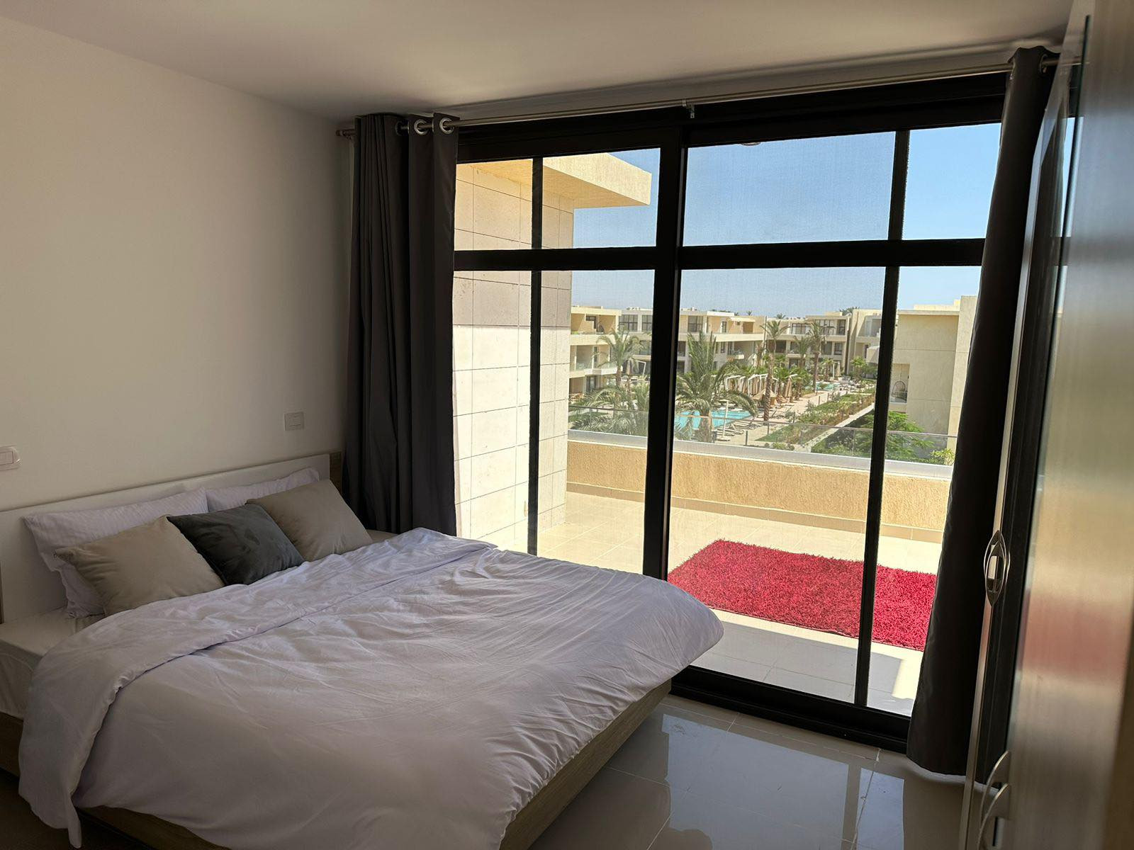 Renzo -   Property 1095