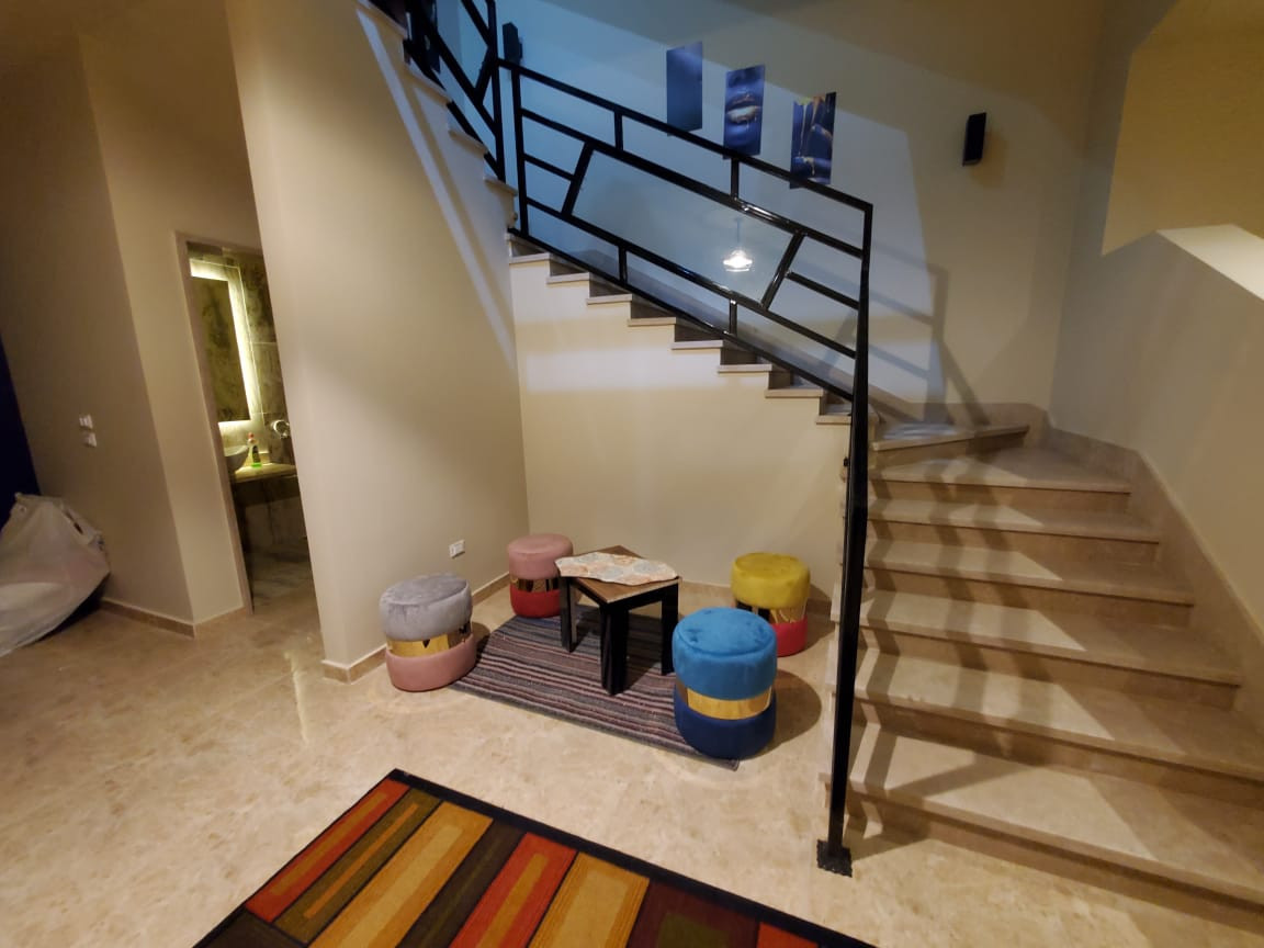 Renzo -   Property 419