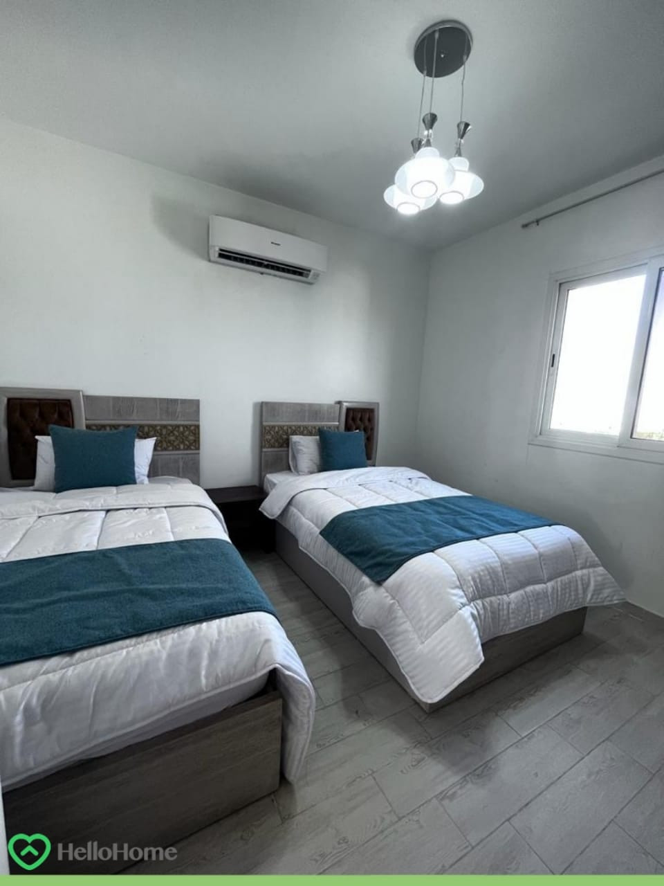 Renzo -   Penthouse bvfj