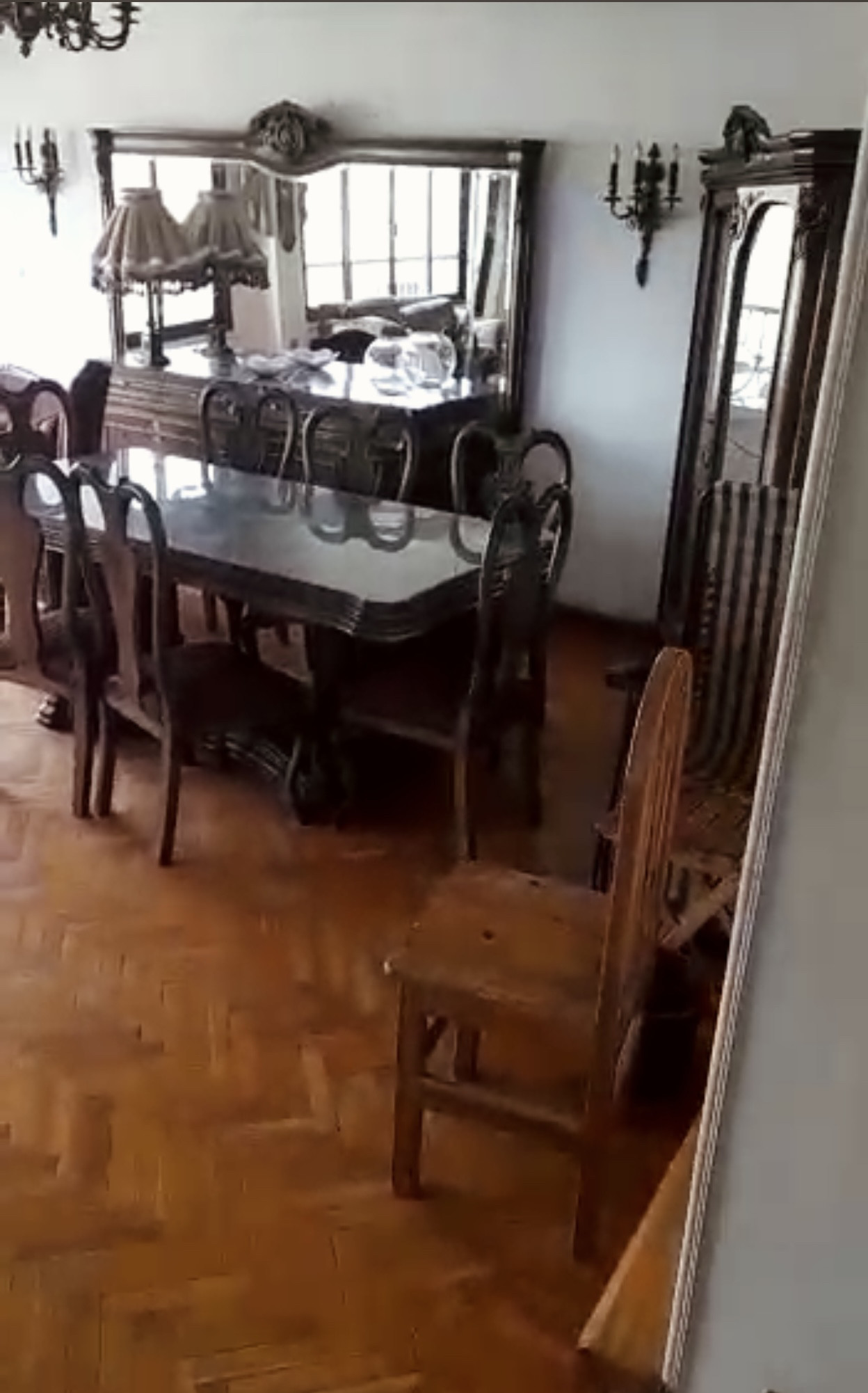 Renzo -   Property 909